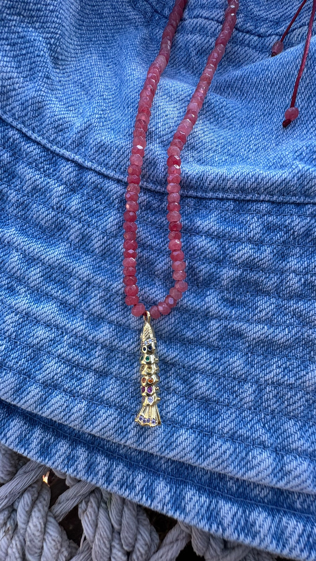 Moveable koi with quartz beads, gold-plated