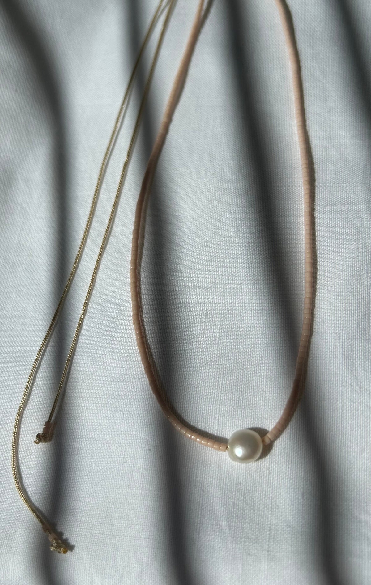 Peach Miyuki necklace with a cultured pearl — Koï Design handmade necklace, photo 8