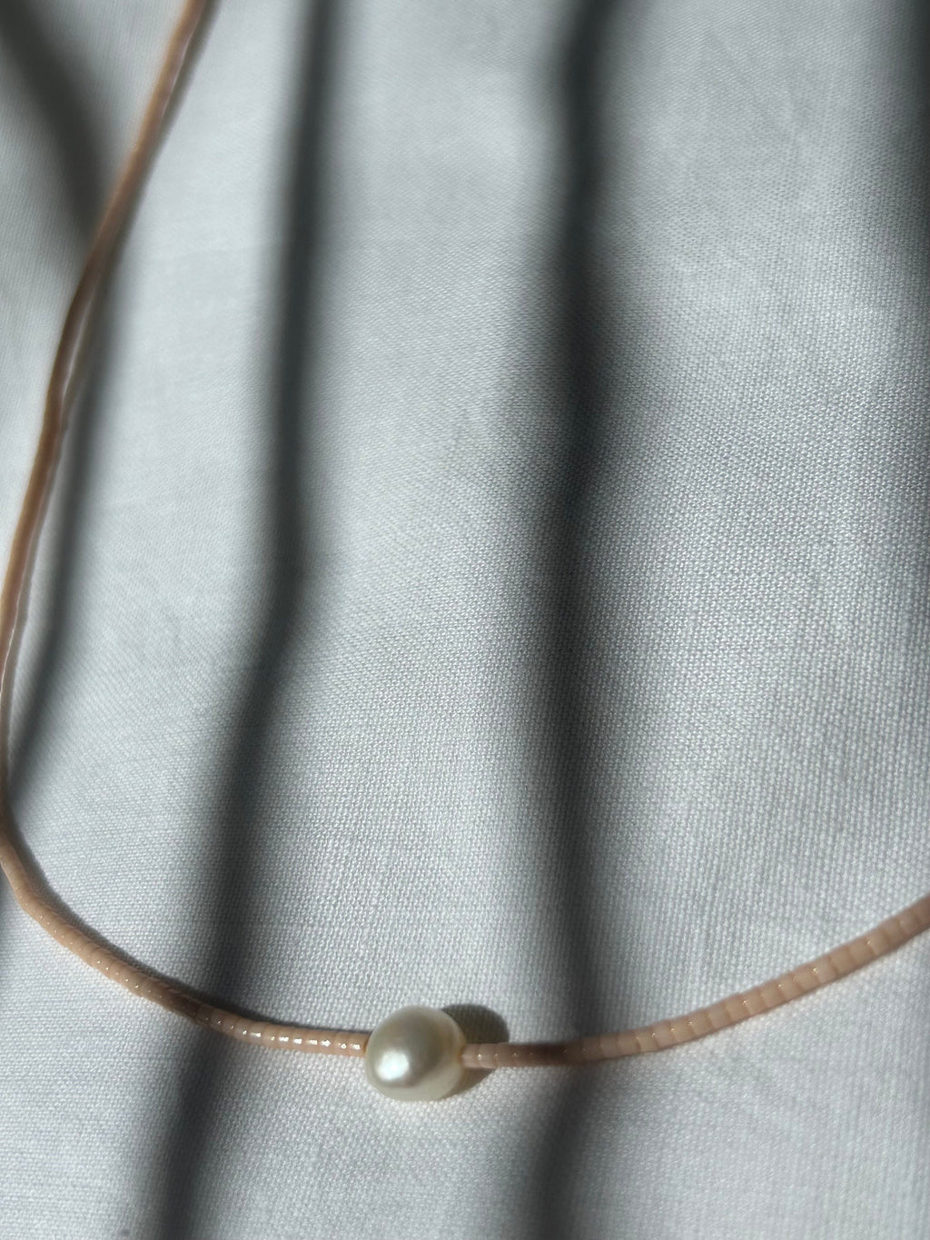 Peach Miyuki necklace with a cultured pearl — Koï Design handmade necklace, photo 6