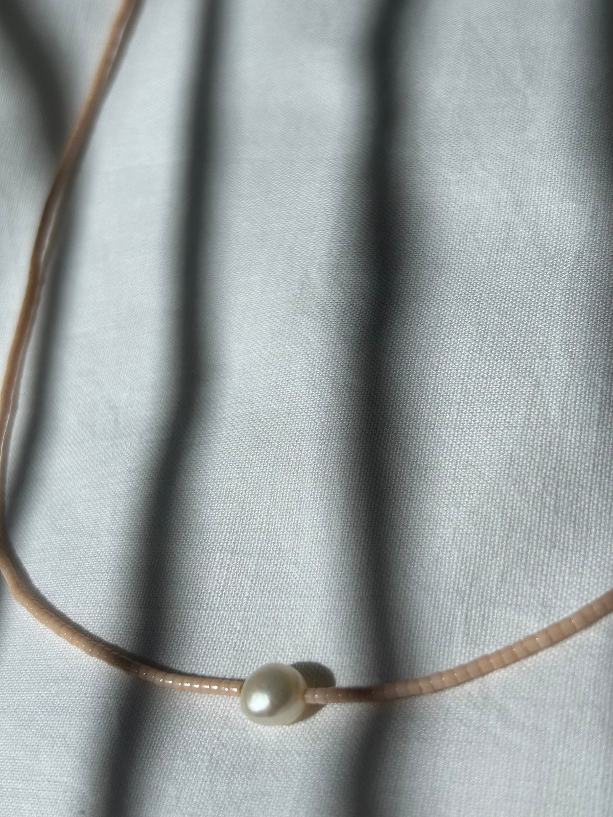 Peach Miyuki necklace with a cultured pearl — Koï Design handmade necklace, photo 6