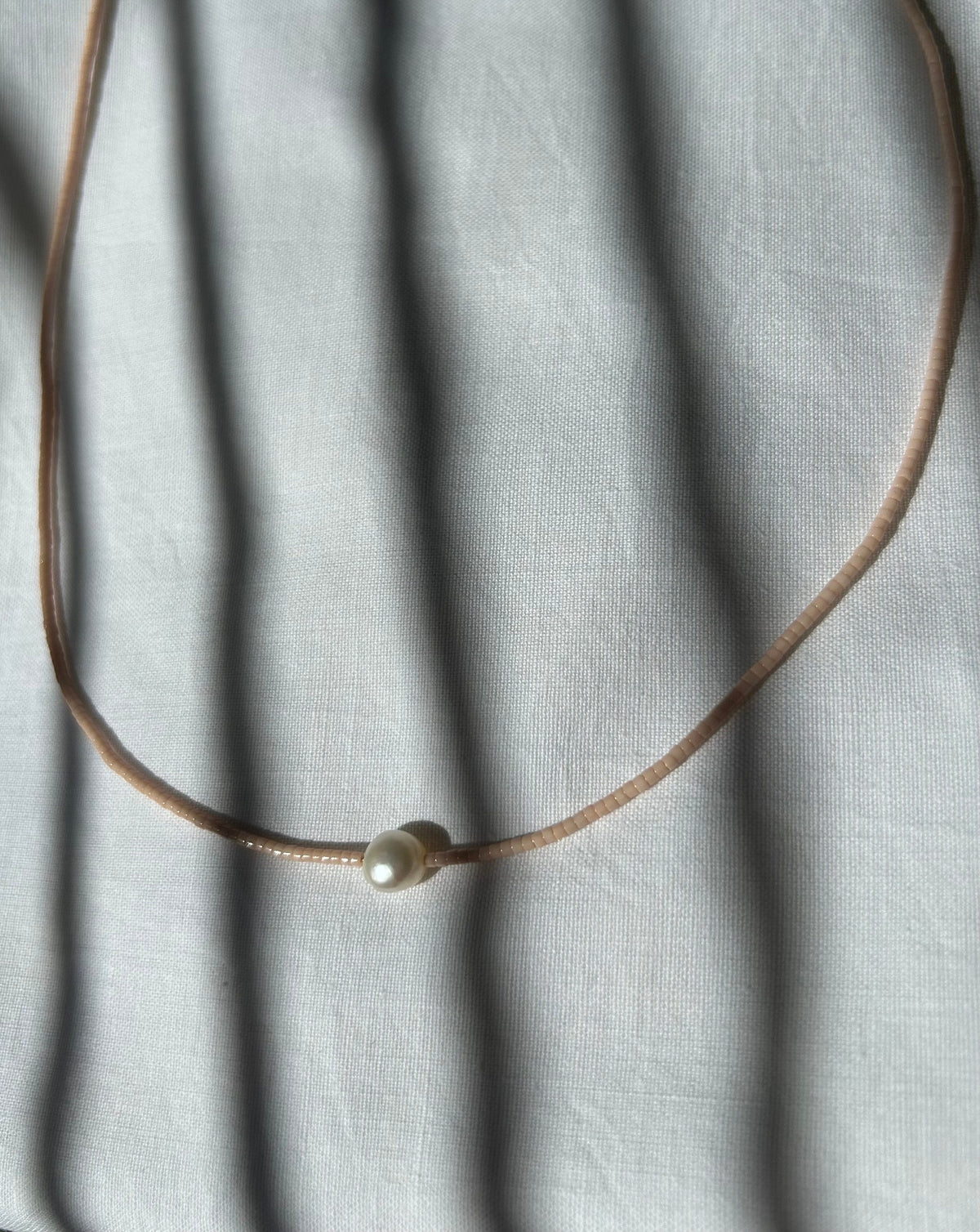 Peach Miyuki necklace with a cultured pearl — Koï Design handmade necklace, photo 7