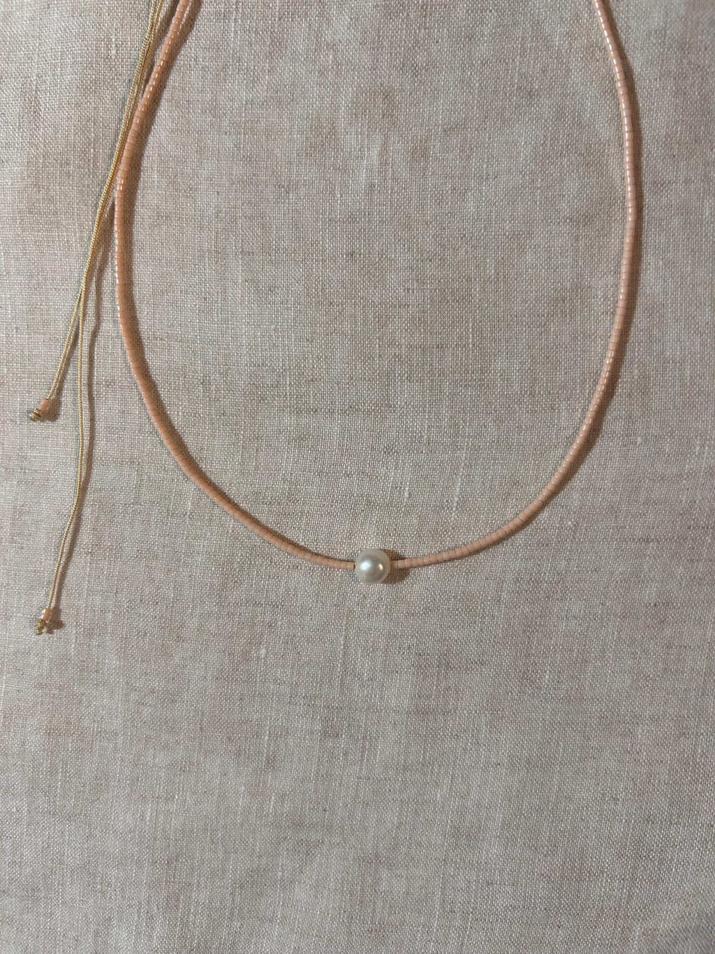 Peach Miyuki necklace with a cultured pearl — Koï Design handmade necklace, photo 4
