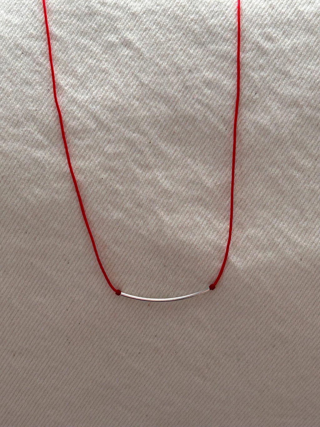 Red string kabbalah necklace, sterling silver — Koï Design handmade necklace, photo 6