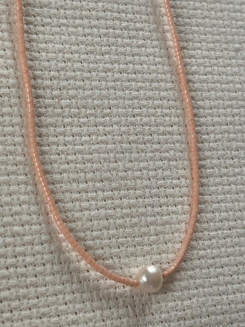 Peach Miyuki necklace with a cultured pearl — Koï Design handmade necklace, photo 3