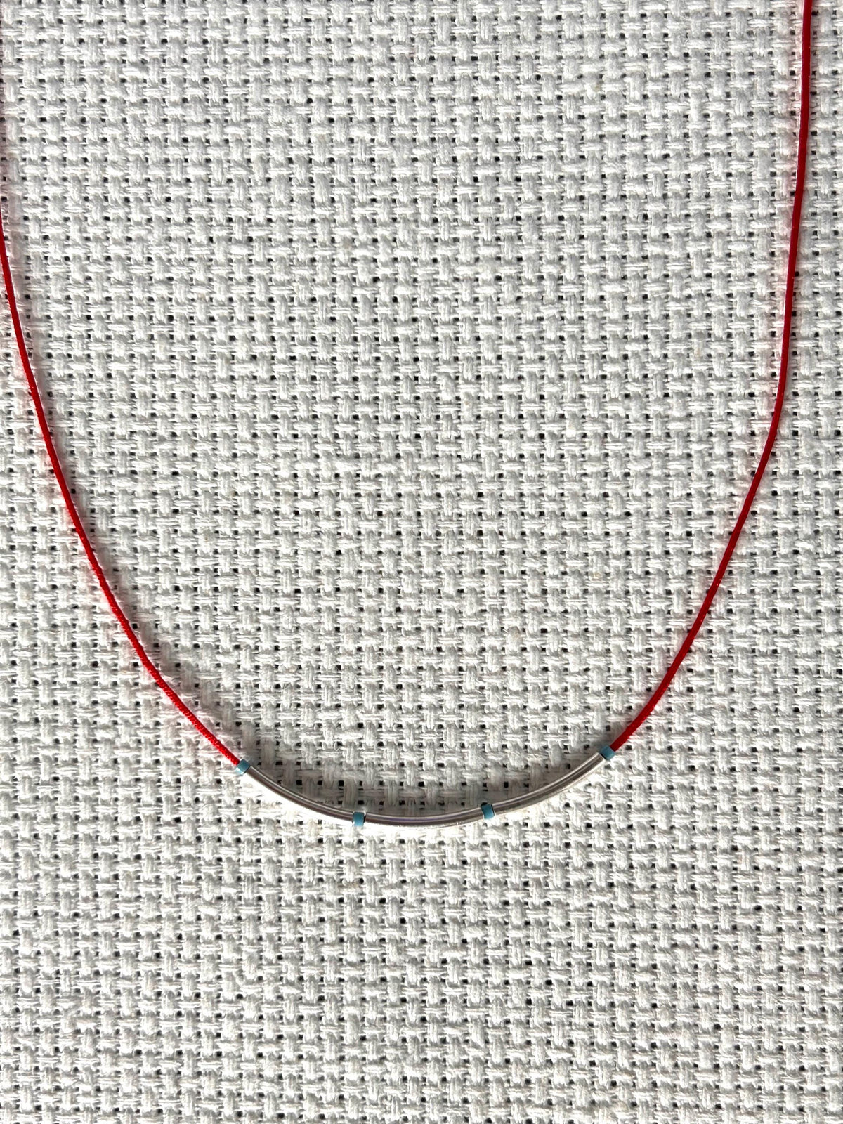 Red string sterling silver kabbalah necklace — Koï Design handmade necklace, photo 4
