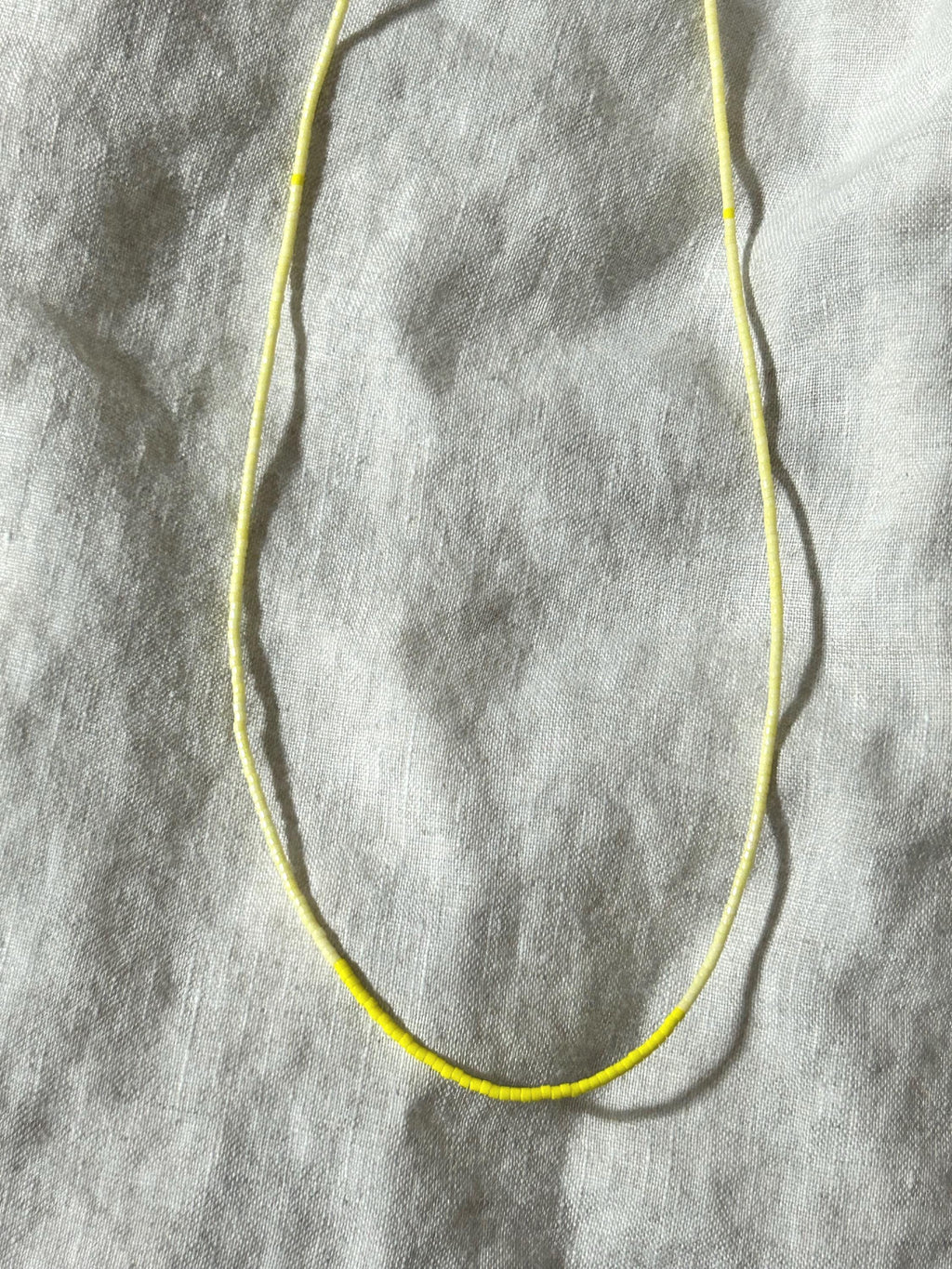 Butter yellow Miyuki necklace — Koï Design handmade necklace, photo 3
