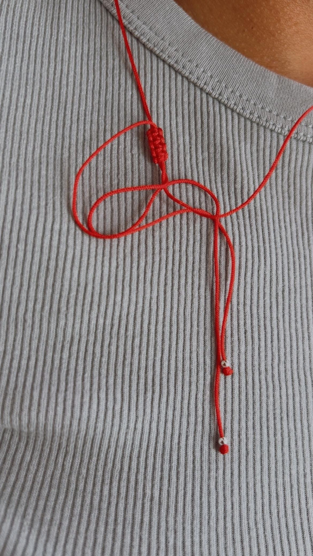 Red string kabbalah necklace with silver beads — Koï Design handmade necklace, photo 7