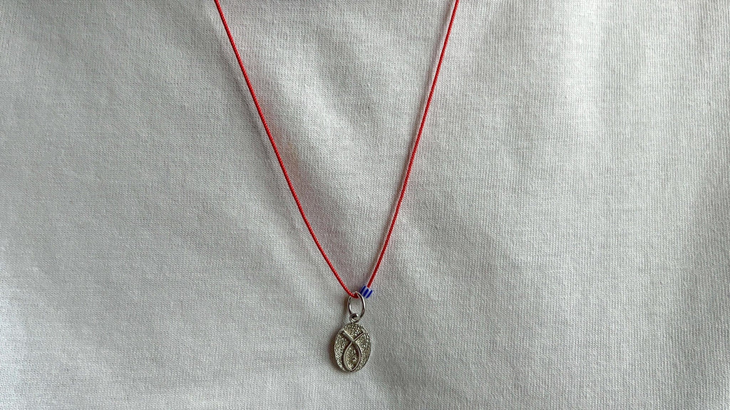 Silver fish on a red string — Koï Design handmade necklace, photo 6